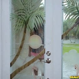 Angel Cassidy in 'Reality Kings' Cum commander (Thumbnail 1)