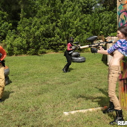 Angelina Diamanti en 'Reality Kings' Batalla real (Miniatura 72)