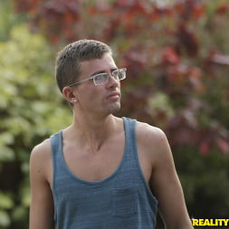 Bailey Brooke en 'Reality Kings' Amantes en el asiento trasero (Miniatura 240)