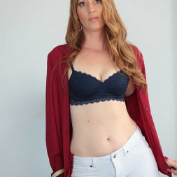 Brianna Bree en 'Reality Kings' Mi madrastra solo necesita una polla (Miniatura 8)