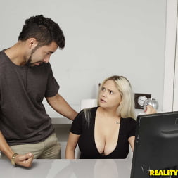 Gia Paige in 'Reality Kings' Testing My Relationship (Thumbnail 30)
