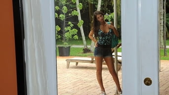 Karina White en 'Naughty needs'