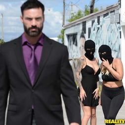 Kelly Paige in Get In The Van (Photo 18) Kelly Paige in 'Reality Kings' Get In The Van (Thumbnail 18)