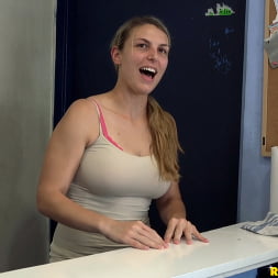 Kirsten Lee en 'Reality Kings' Lubricación del tubo (Miniatura 320)