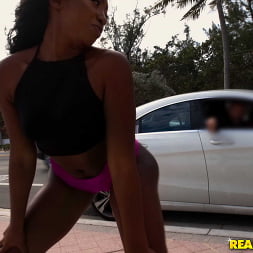 Kokohontas en 'Reality Kings' Twerk it (Miniatura 63)