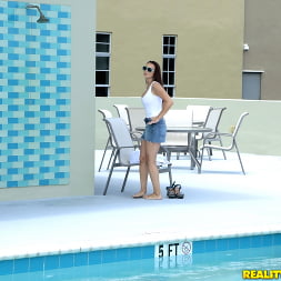 Lexi Luna in Fuzzy Peach (Photo 31) Lexi Luna in 'Reality Kings' Fuzzy Peach (Thumbnail 31)