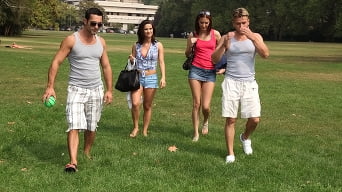 Madlin Moon en 'Pussy picnic'
