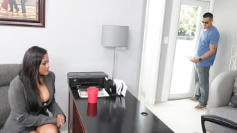 Maxine X en 'Jugar por trabajo'