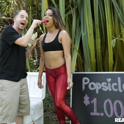 Nicole Rey in 'Reality Kings' Hustling Hussie (Thumbnail 40)