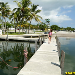 Renee Roulette en 'Reality Kings' Surfista (Miniatura 1)