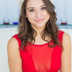 Sara Luvv in 'Reality Kings' Lots of luvv (Thumbnail 1)