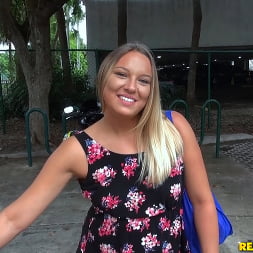 Scarlett Jennings in 'Reality Kings' Suck it out (Thumbnail 37)