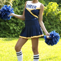 Selena Sosa in Give Me An Oh (Photo 1) Selena Sosa in 'Reality Kings' Give Me An Oh (Thumbnail 1)