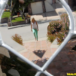 Zoey Monroe in 'Reality Kings' The cum canal (Thumbnail 1)